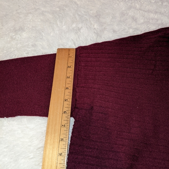 Nwt Time and Tru v-neck sweater - Picture 3 of 16